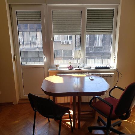 Private Cozy Room 2 With Shared Kitchen In Appartment Belgrád Kültér fotó