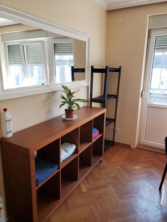 Private Cozy Room 2 With Shared Kitchen In Appartment Belgrád Kültér fotó