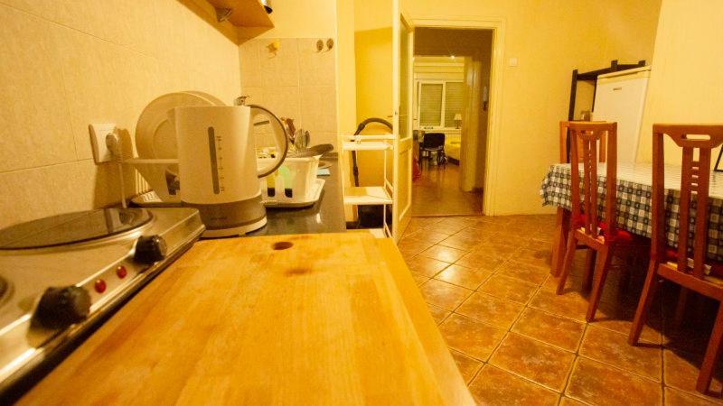 Private Cozy Room 2 With Shared Kitchen In Appartment Belgrád Kültér fotó